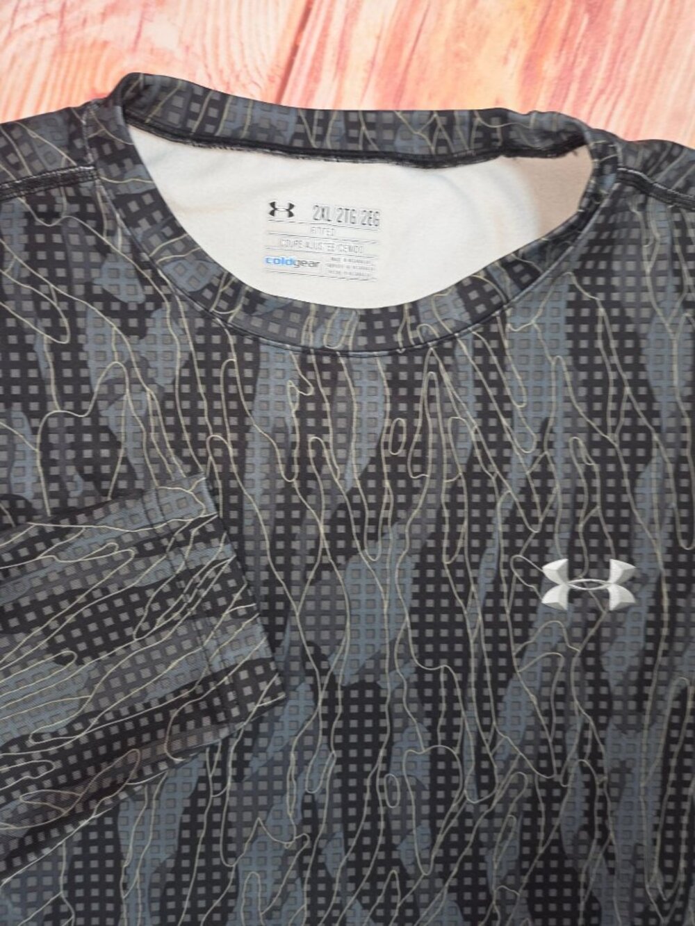 Under Armour Cold Gear Fitted Gray Long Sleeve Shirt XXL Abstract Print